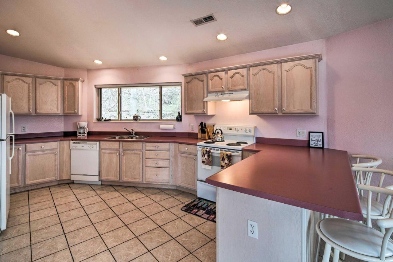 Charming Burnsville Apt With Mountain Views And Deck! ภายนอก รูปภาพ