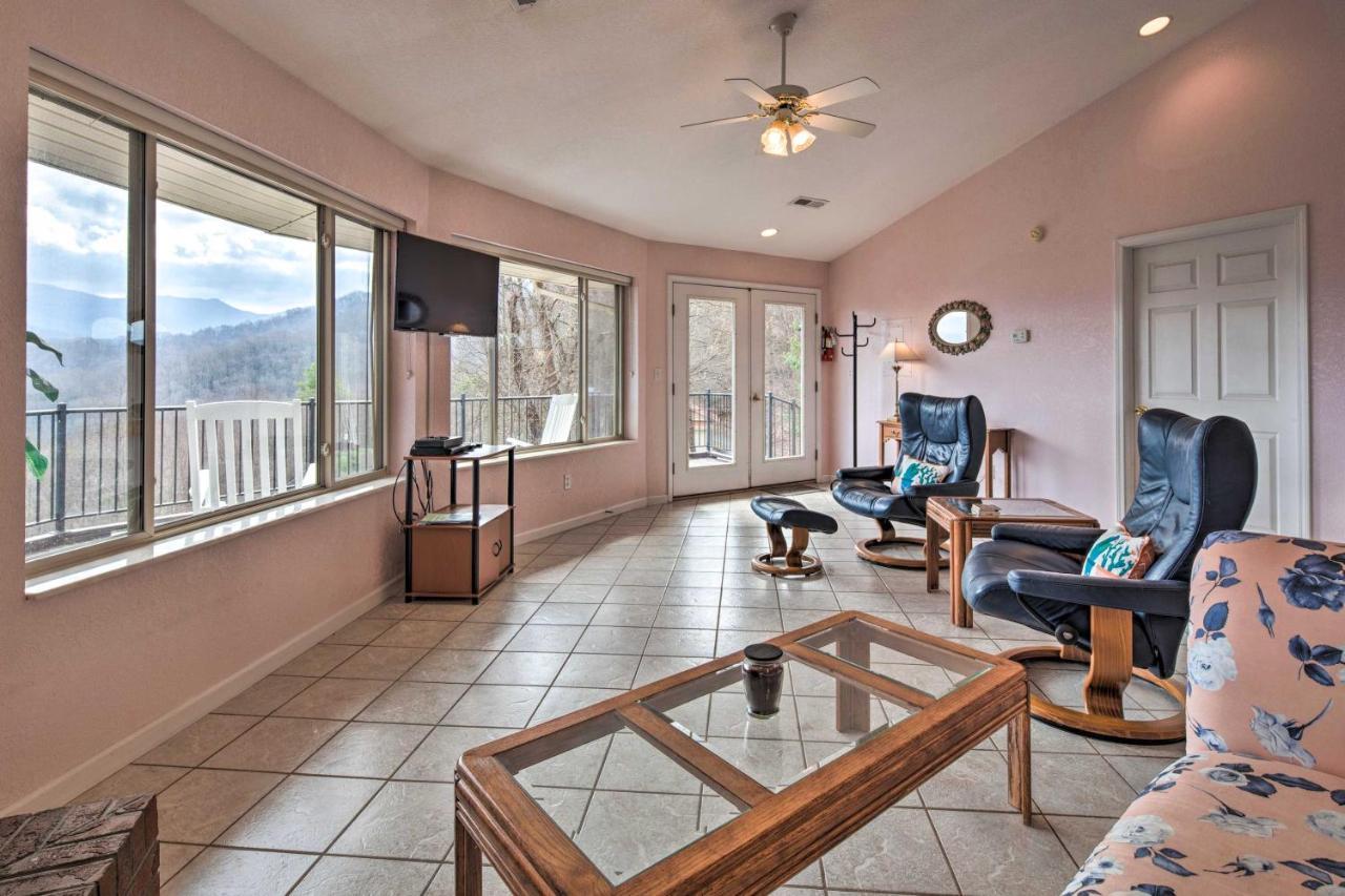 Charming Burnsville Apt With Mountain Views And Deck! ภายนอก รูปภาพ