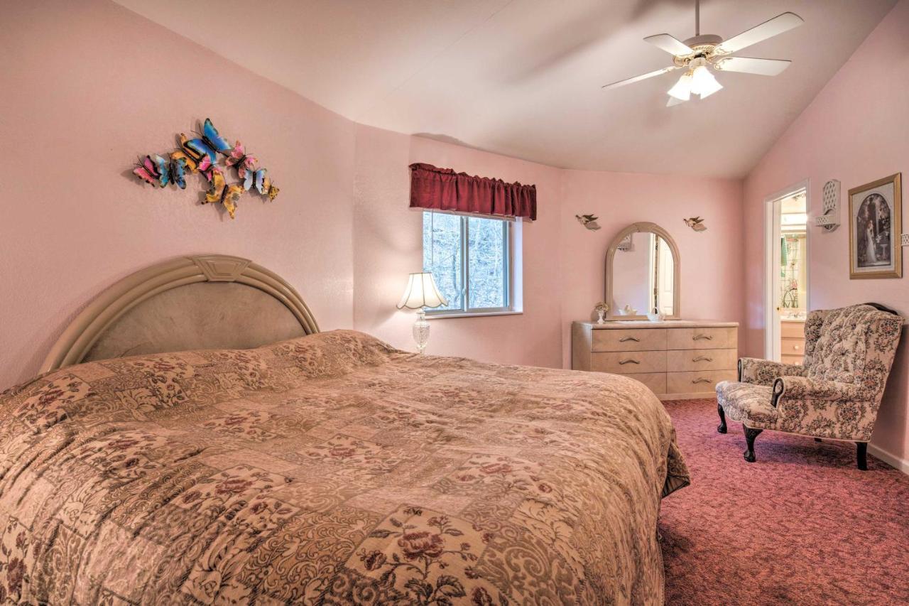 Charming Burnsville Apt With Mountain Views And Deck! ภายนอก รูปภาพ