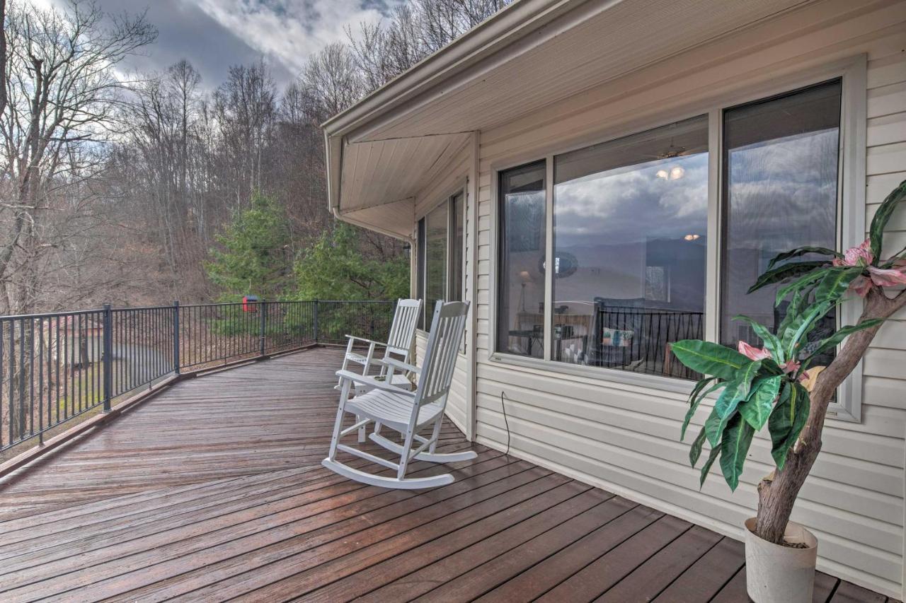 Charming Burnsville Apt With Mountain Views And Deck! ภายนอก รูปภาพ